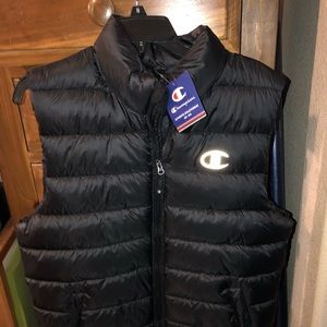 SOLD🤩NWT Champion Puffer Vest.